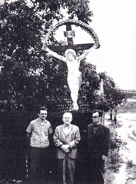 A Tpai Krisztus eltt ifj. Lele Jzsef s Juhsz Antal trsasgban, 1978